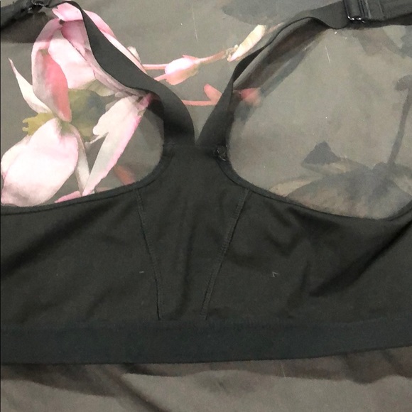 Knockout by Victoria’s Secret Sports Bra - Picture 10 of 11